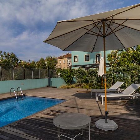 Lovelystay - Downtown Studio With Pool, Ac And Balcony OOporto Exteriör bild