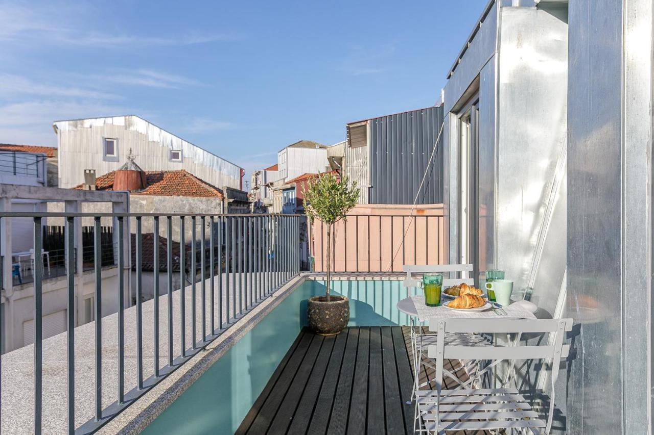Lovelystay - Downtown Studio With Pool, Ac And Balcony OOporto Exteriör bild
