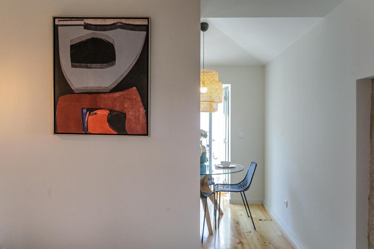 Lovelystay - Downtown Studio With Pool, Ac And Balcony OOporto Exteriör bild