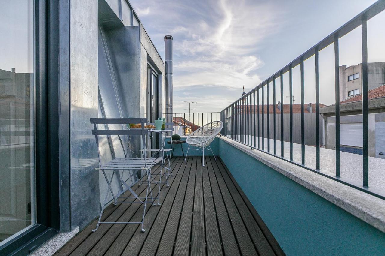 Lovelystay - Downtown Studio With Pool, Ac And Balcony OOporto Exteriör bild