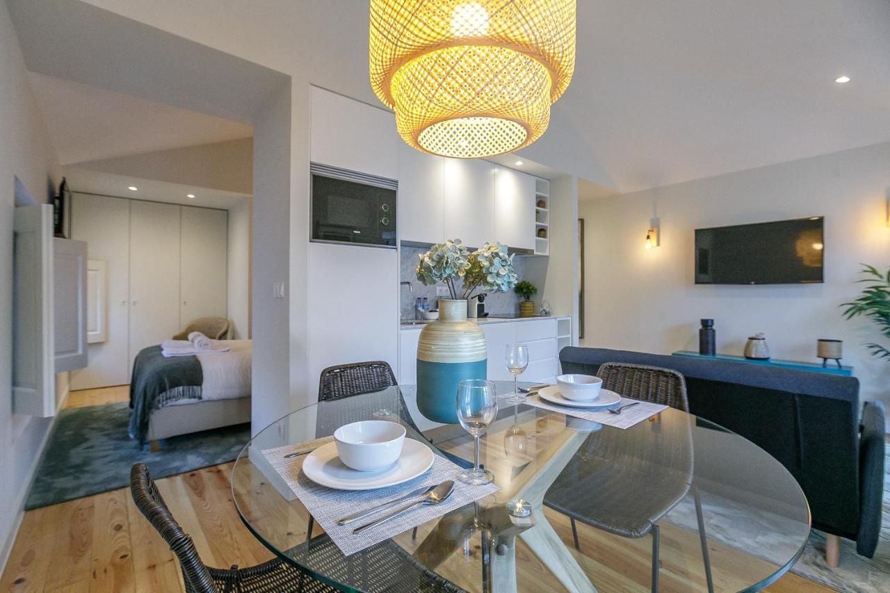Lovelystay - Downtown Studio With Pool, Ac And Balcony OOporto Exteriör bild