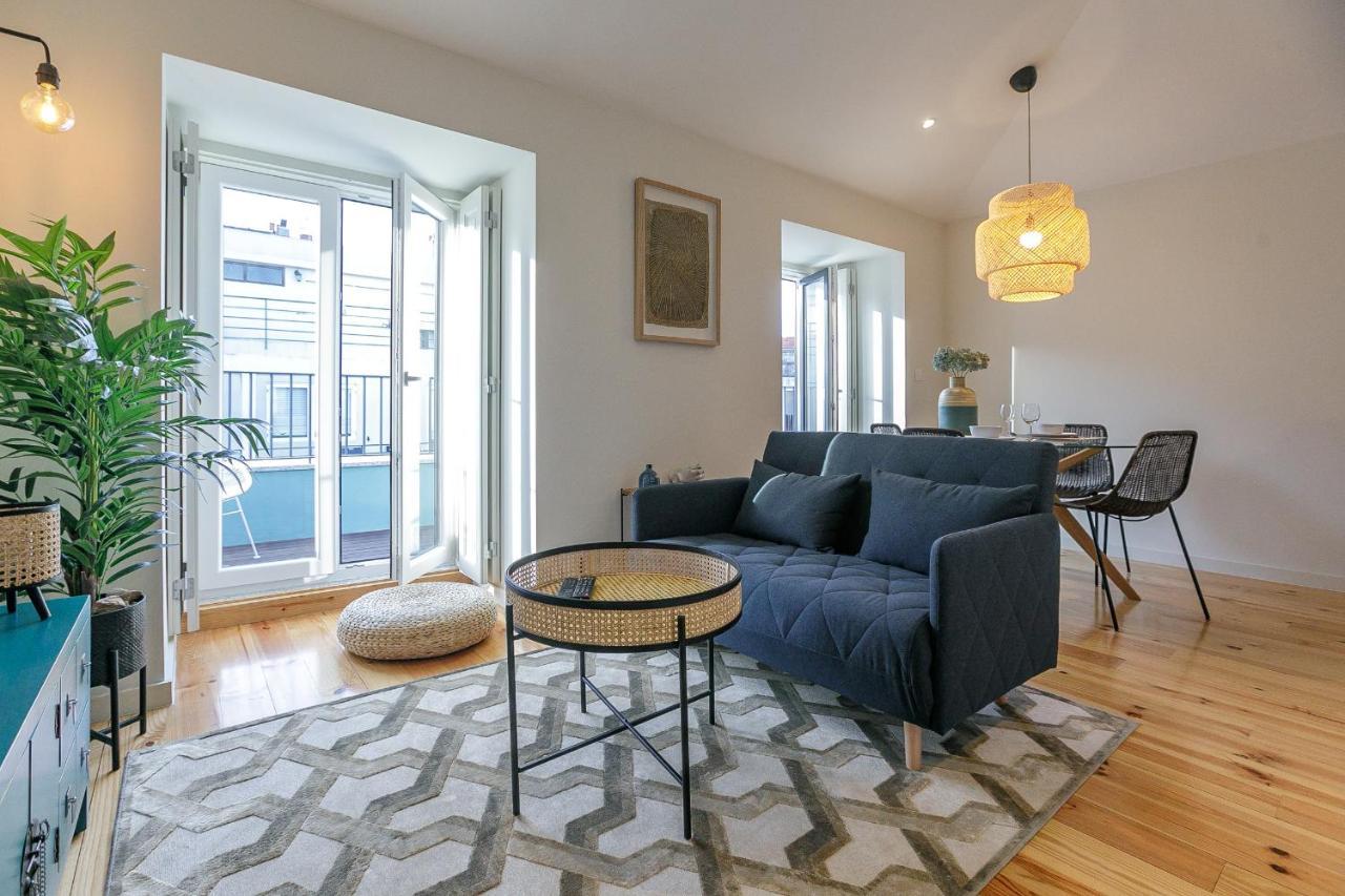 Lovelystay - Downtown Studio With Pool, Ac And Balcony OOporto Exteriör bild